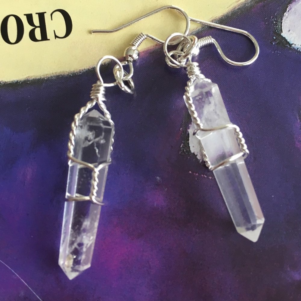 Quartz Crystal Earrings ✨🔮 - Picture 2 of 3